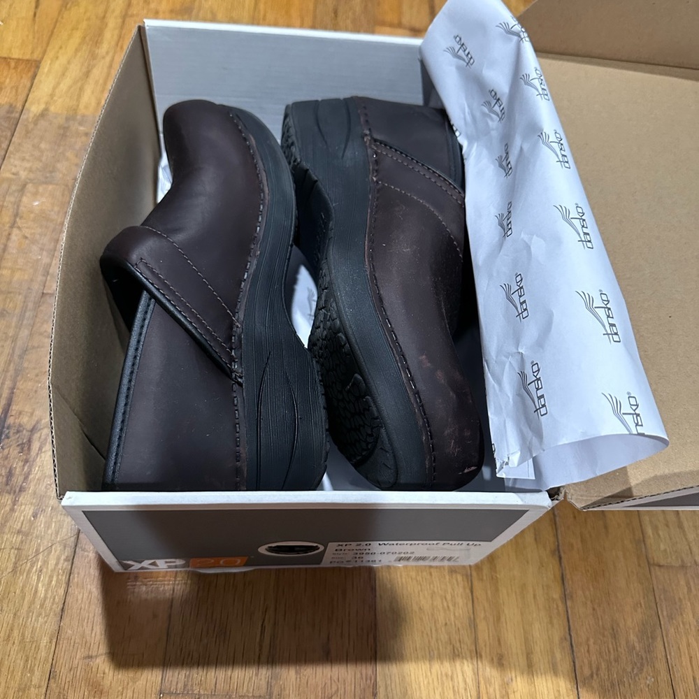 Dansko- XP 2.0 / brown. New- excellent condition
